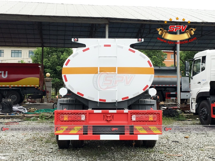 8,000 Litres Petroleum Bowser Sinotruk - B 8,000 Litres Petroleum Bowser Sinotruk - B